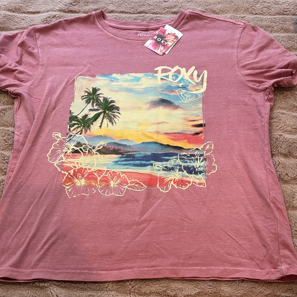 NWT Roxy Tshirt (size M)